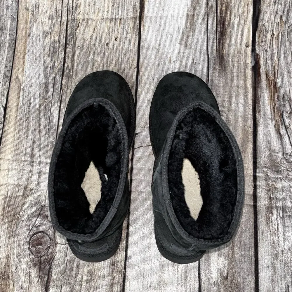 UGG classic short